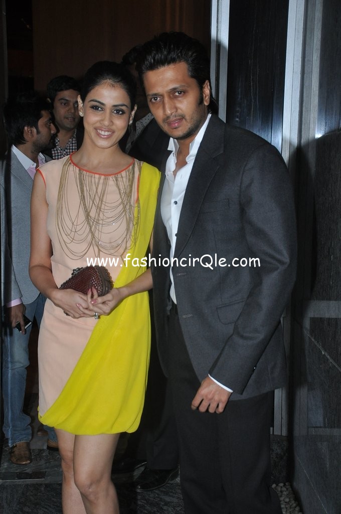 prince_riteish_deshmukh_genelia_at_yuvraaj_singh_bday_bash_and_dinner_with_andre_agassi 