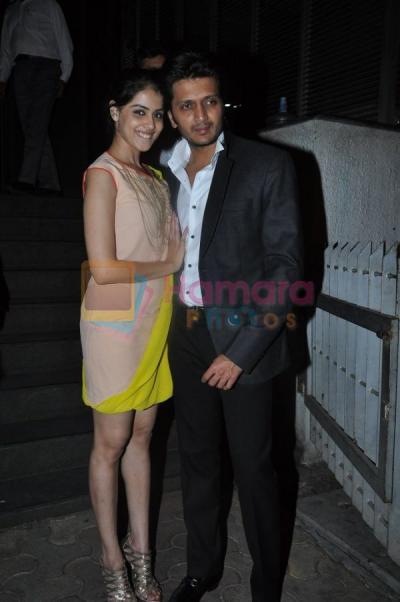 prince_riteish_deshmukh_genelia_at_yuvraaj_singh_bday_bash_and_dinner_with_andre_agassi 