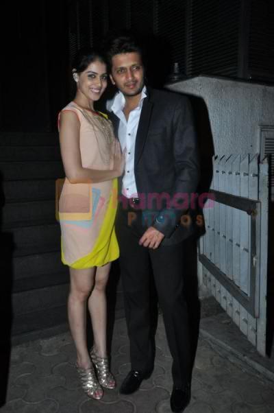 prince_riteish_deshmukh_genelia_at_yuvraaj_singh_bday_bash_and_dinner_with_andre_agassi 