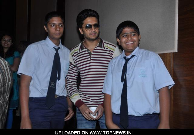 prince riteish deshmukh at screening of BALAK PALAK for GD somani student    